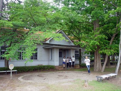 スタッフ写真をチキチキ撮ってきました。